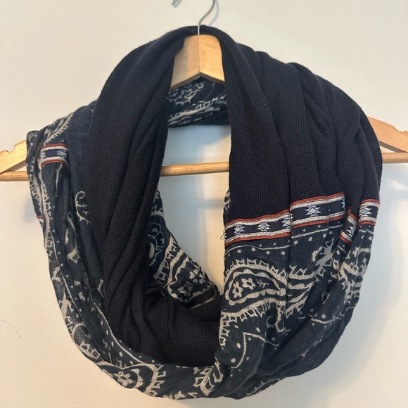 Free People bohemian infinity scarf - Picture 1 of 5